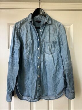 I Crew Light Blue Denim / Chambray Button-Down Shirt - Casual Everyday